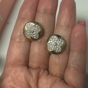 Cute earrings 18k gold  plated